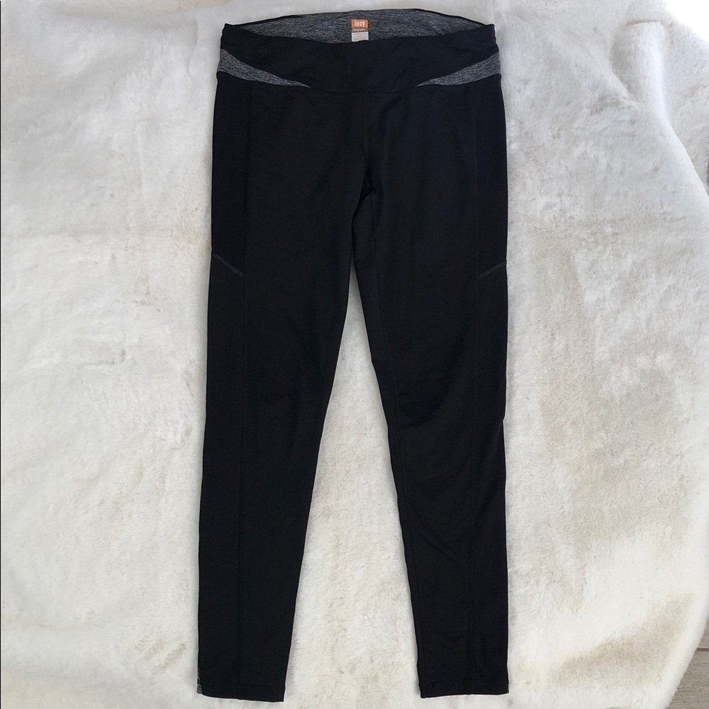 Lucy Tech Soft Black Leggings Size M